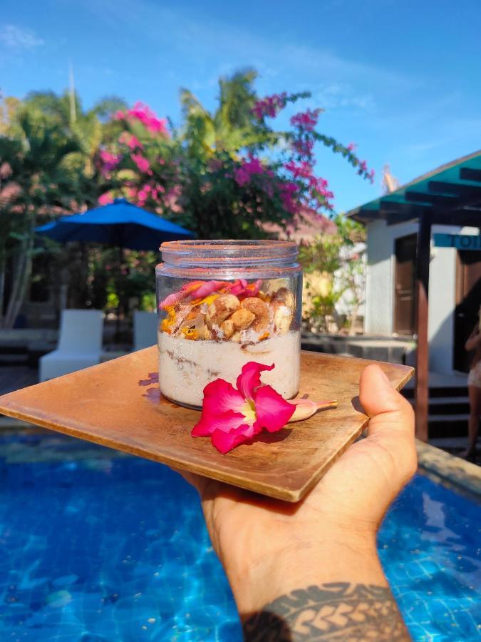 Bale Sampan Boutique Bungalows Gili Trawangan Exterior photo