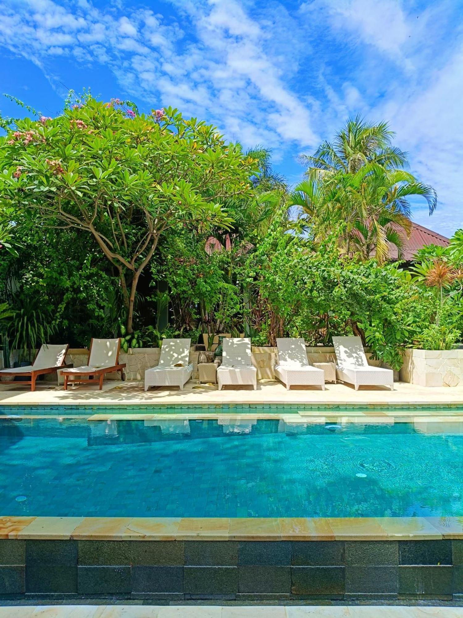 Bale Sampan Boutique Bungalows Gili Trawangan Exterior photo