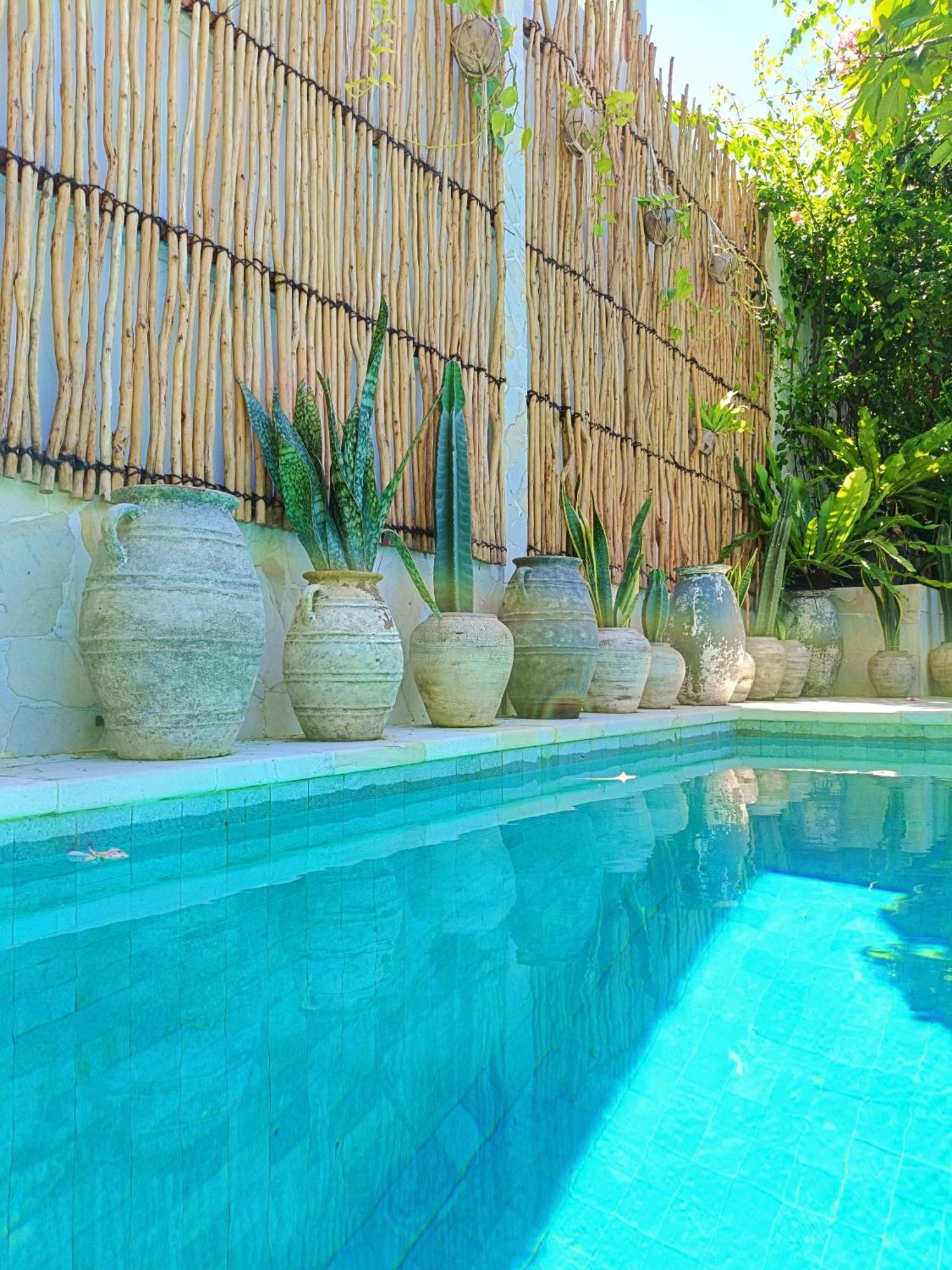 Bale Sampan Boutique Bungalows Gili Trawangan Exterior photo