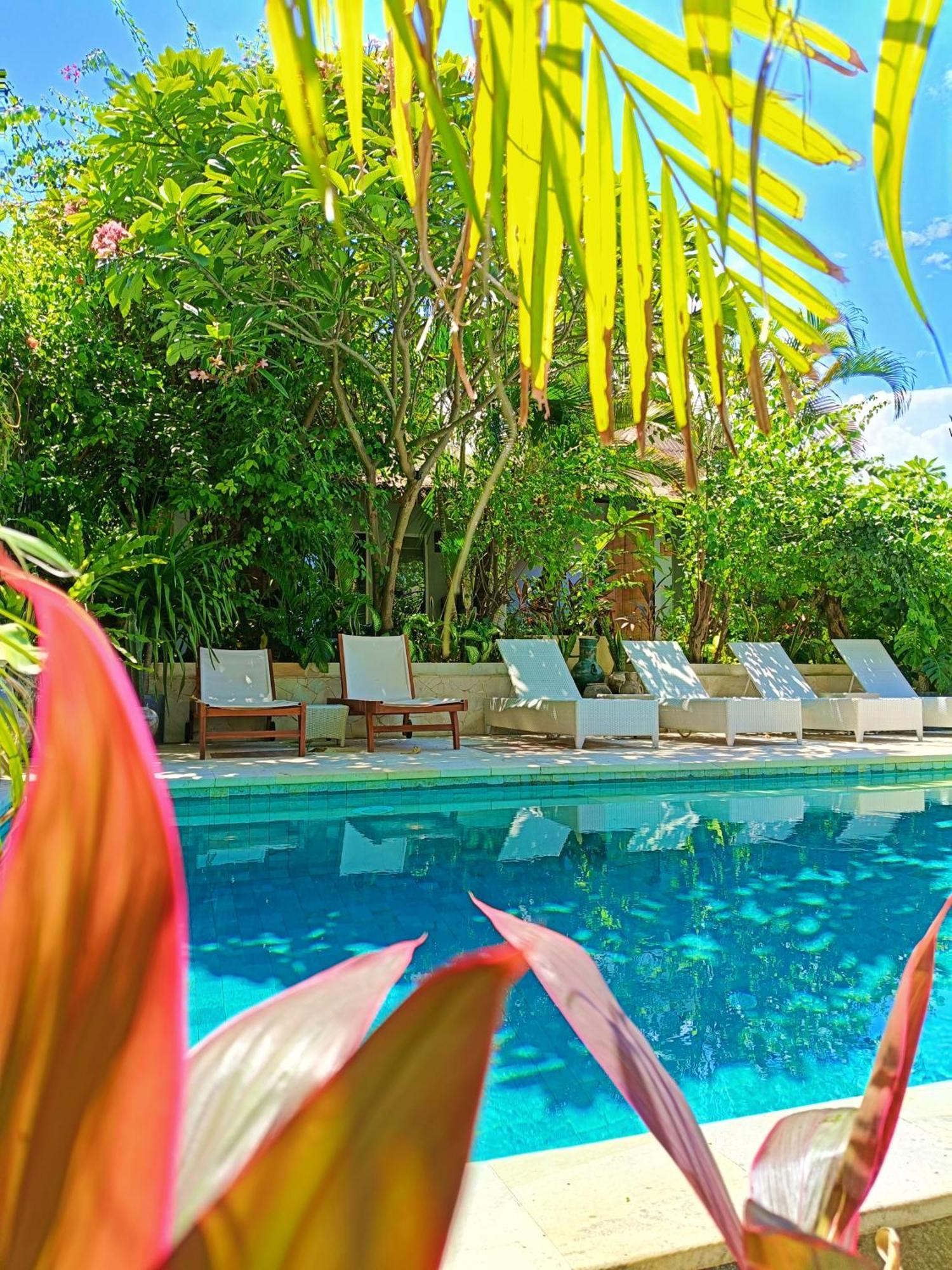 Bale Sampan Boutique Bungalows Gili Trawangan Exterior photo