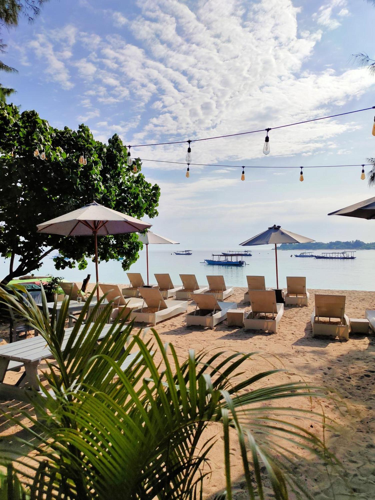 Bale Sampan Boutique Bungalows Gili Trawangan Exterior photo